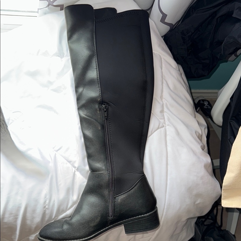 Black Knee-High Women's Boots